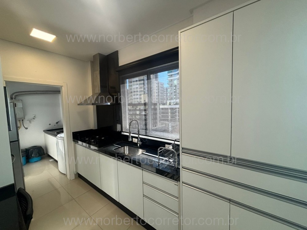 Apartamento 3 su�tes mobiliado, Itapema SC 