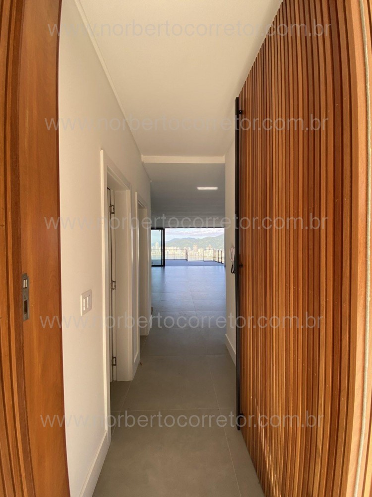 MANS�O VISTA MAR , CANTO DA PRAIA , ITAPEMA SC 