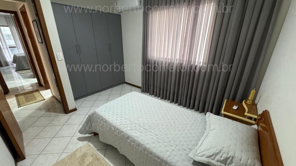 Apartamento 4 dormit�rios quadra mar, Itapema SC 