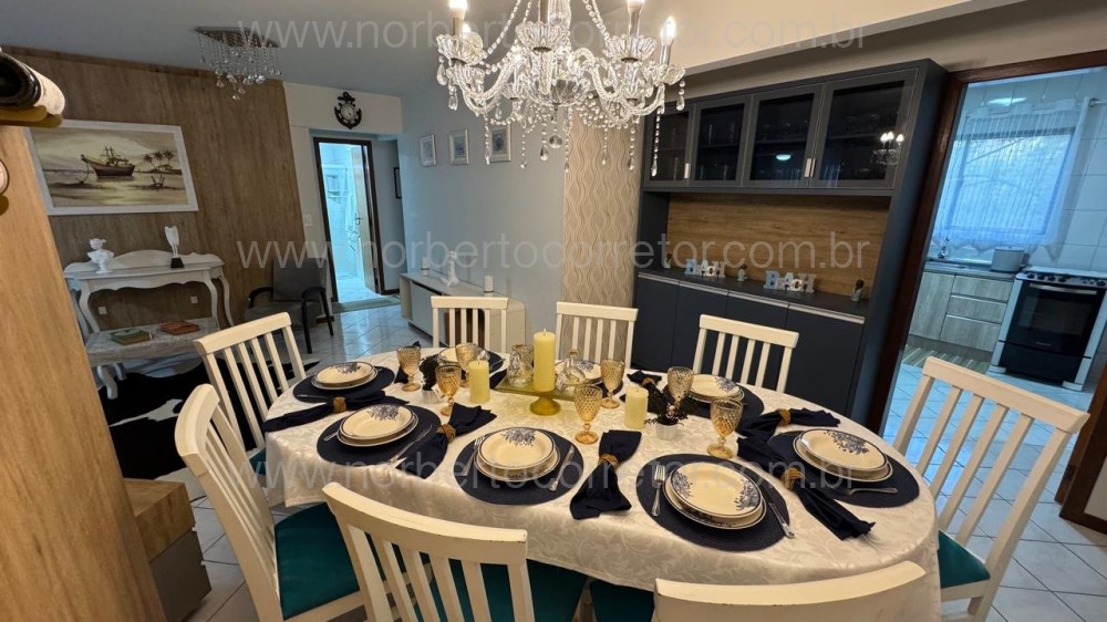 Apartamento 4 dormit�rios quadra mar, Itapema SC 