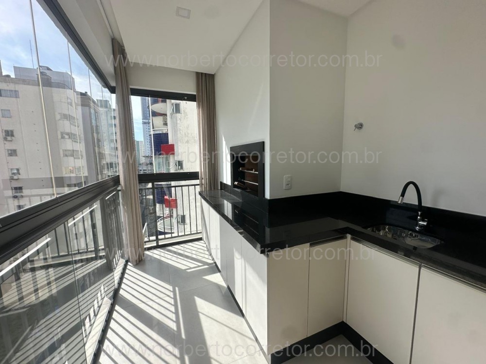 Apartamento 3 dormit�rios 2 Quadra Mar  Itapema SC