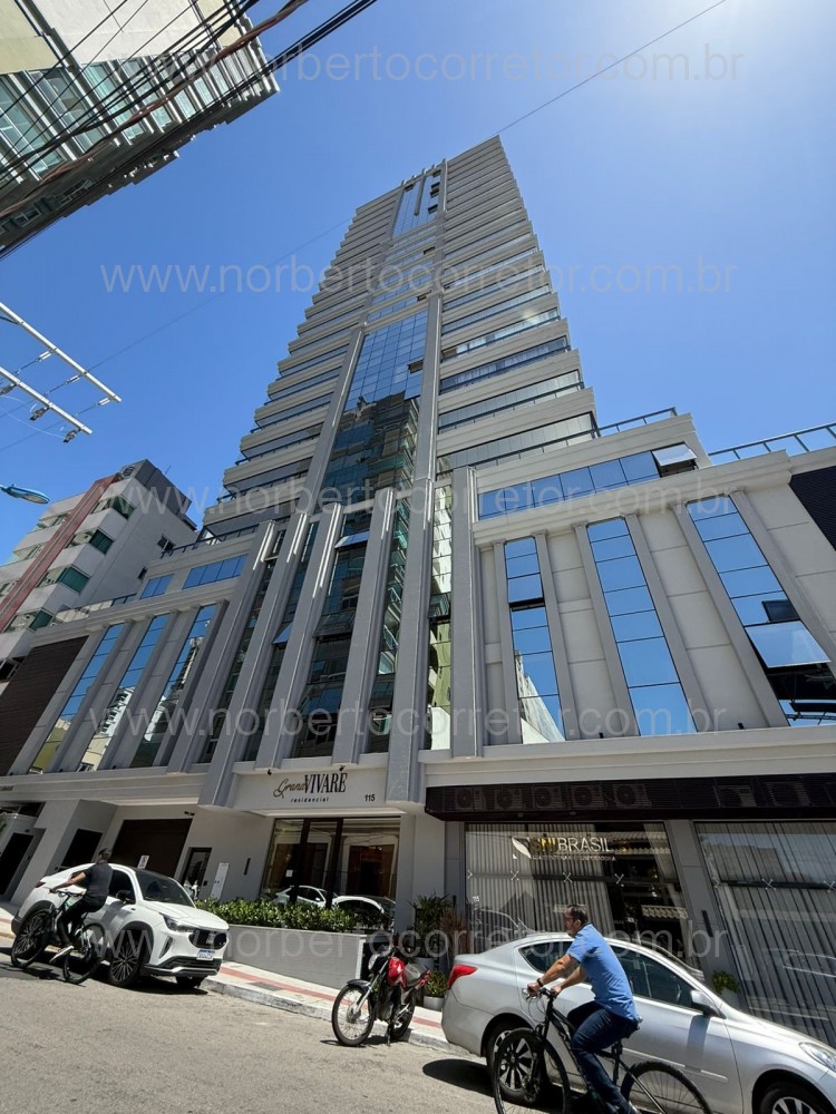 Apartamento 3 su�tes, centro de  Itapema SC