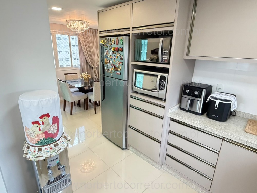 Apartamento 2 quadra mar, Centro Itapema SC