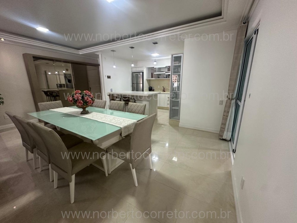 Apartamento P� NA AREIA , Centro de Itapema SC 