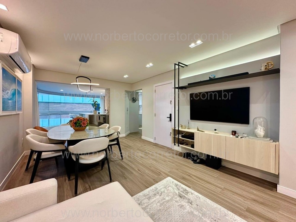 Apartamento 2 quadra mar , Meia Praia, Itapema SC 
