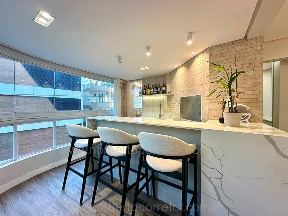 Apartamento 2 quadra mar , Meia Praia, Itapema SC 