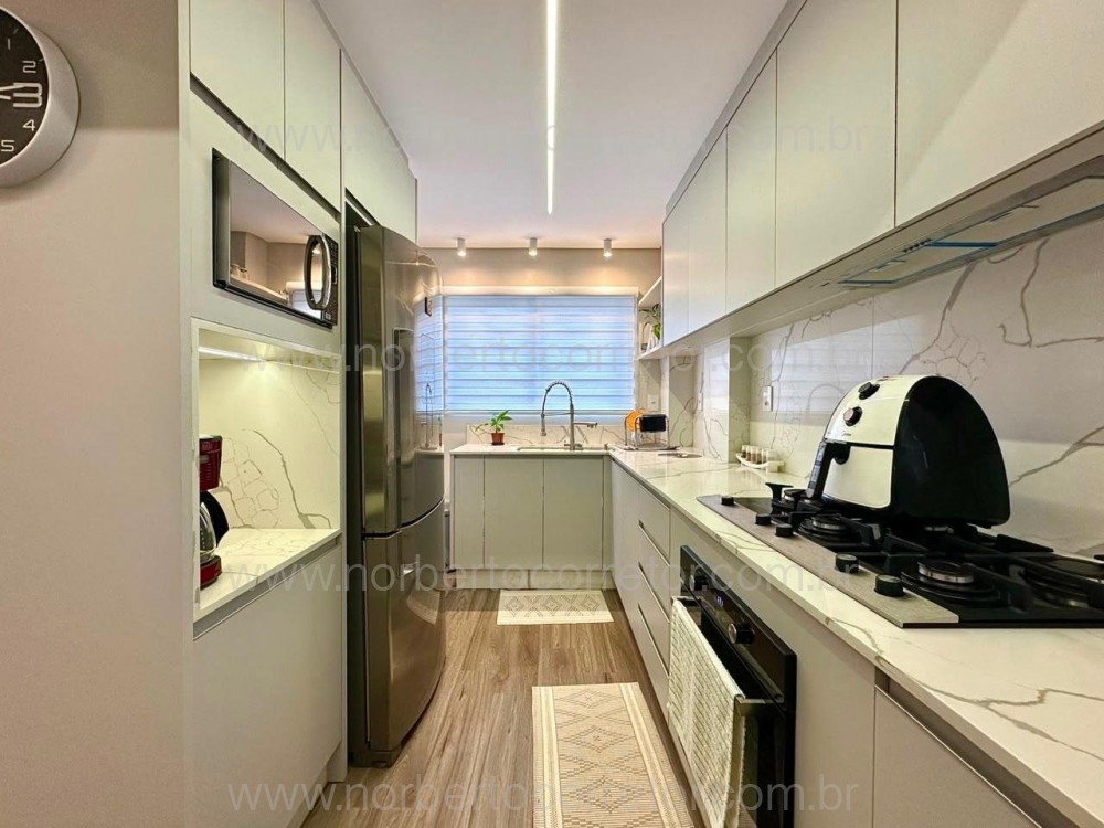 Apartamento 2 quadra mar , Meia Praia, Itapema SC 