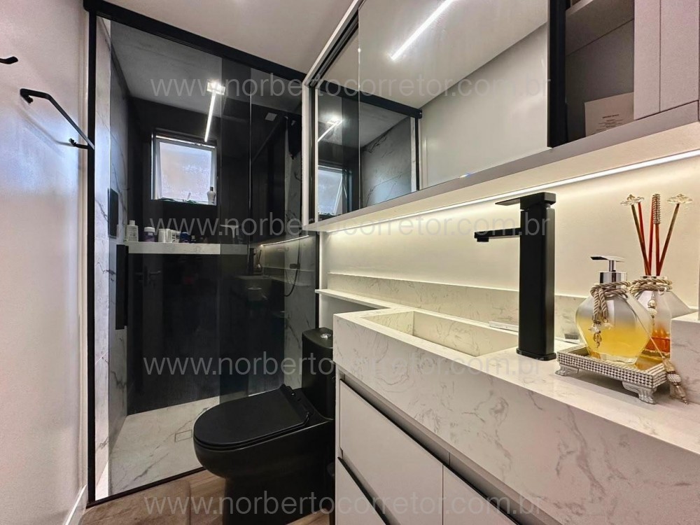Apartamento 2 quadra mar , Meia Praia, Itapema SC 