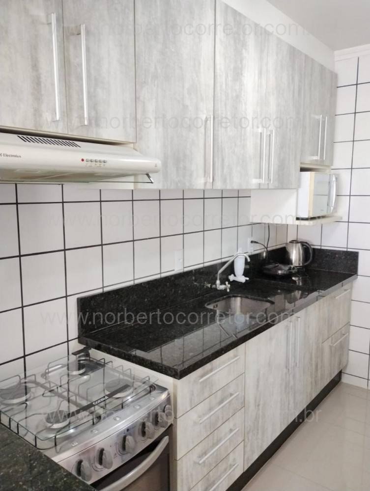 Apartamento pr�ximo ao mar, centro de Itapema SC 