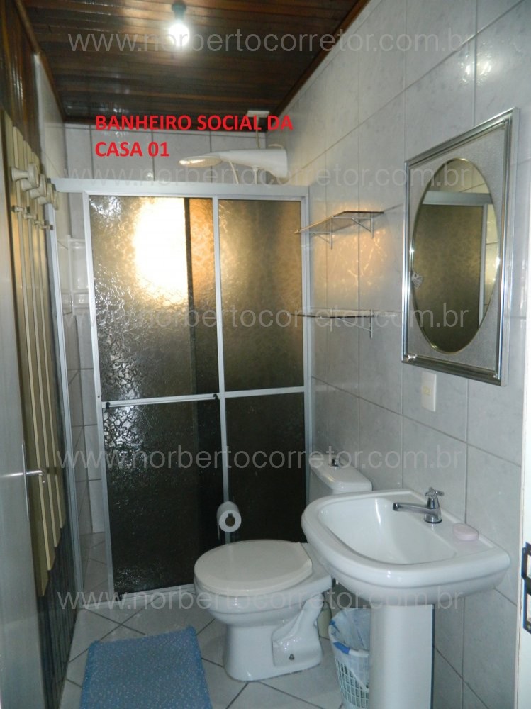 CASA PARA EXCURSO COM PISCINA PARA  60 PESSOAS