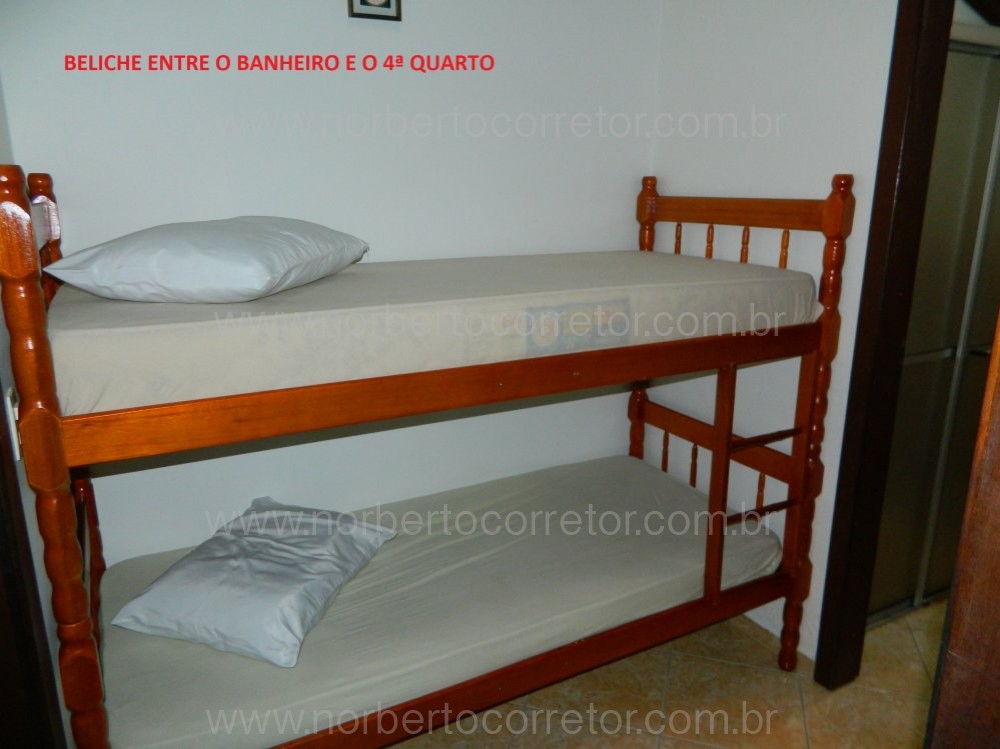 CASA PARA EXCURSO COM PISCINA PARA  60 PESSOAS