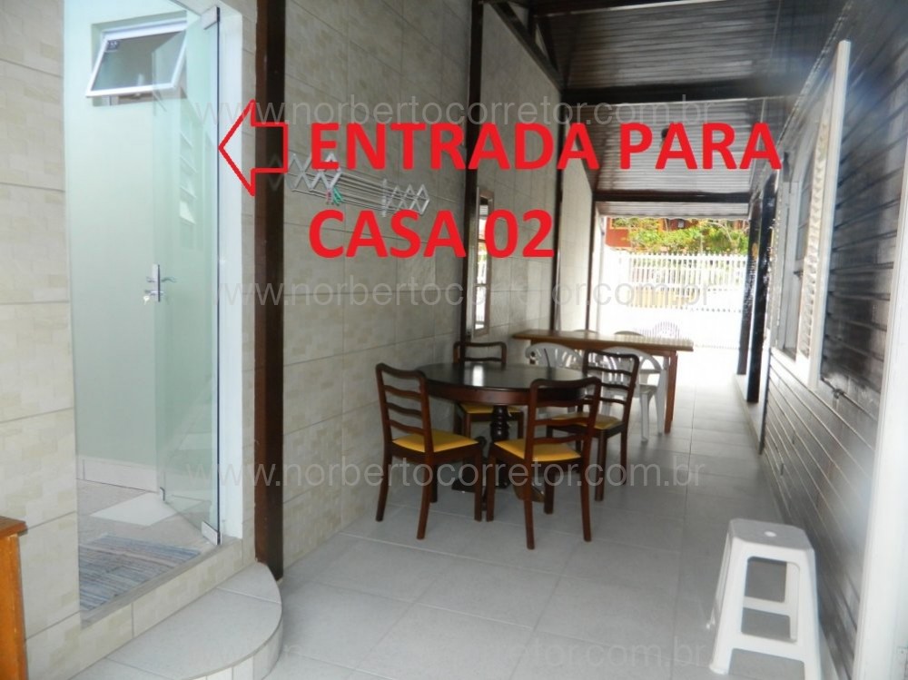 CASA PARA EXCURSO COM PISCINA PARA  60 PESSOAS