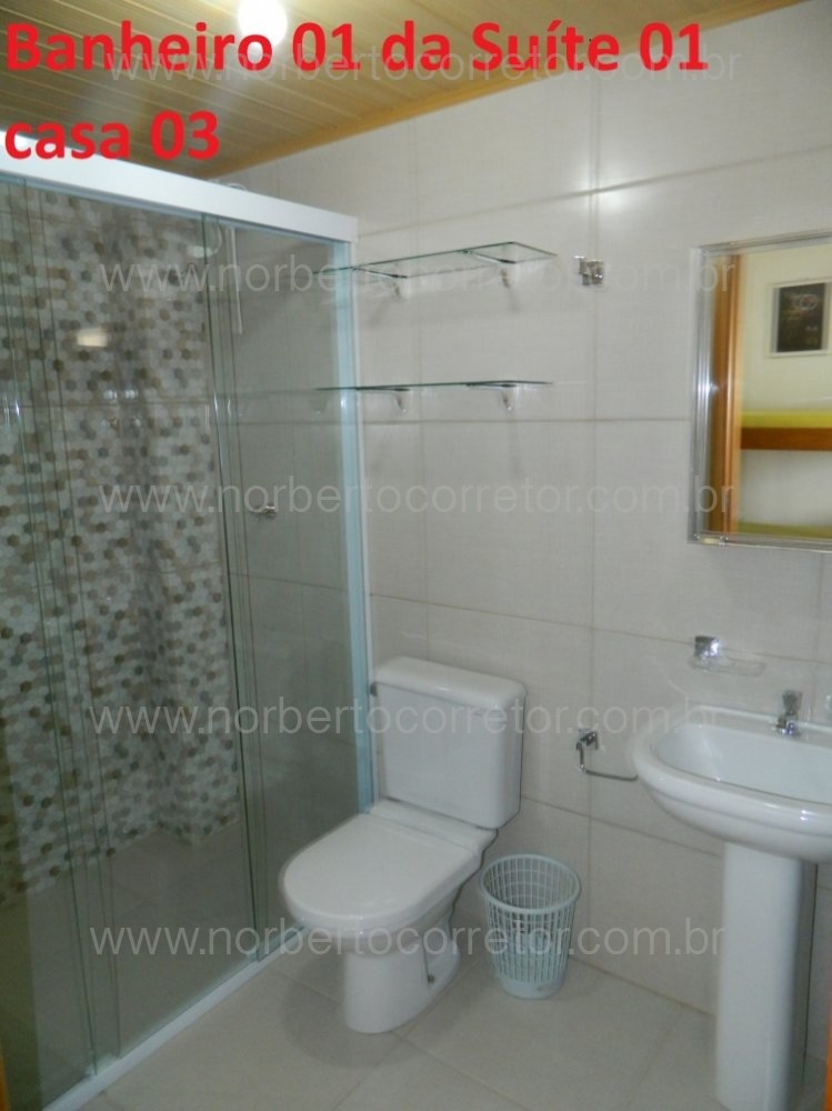 CASA PARA EXCURSO COM PISCINA PARA  60 PESSOAS