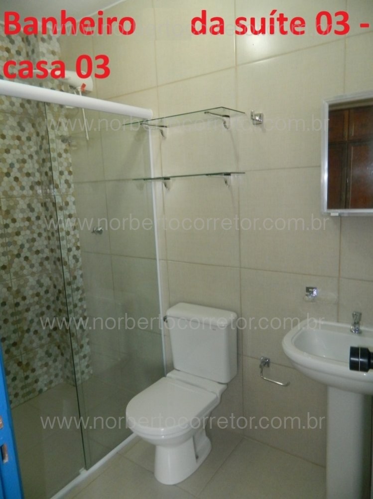 CASA PARA EXCURSO COM PISCINA PARA  60 PESSOAS