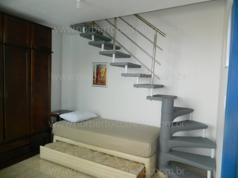 CASA PARA EXCURSO COM PISCINA PARA  60 PESSOAS