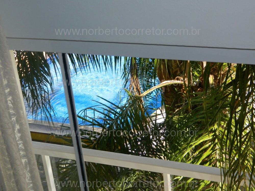 CASA PARA EXCURSO COM PISCINA PARA  60 PESSOAS