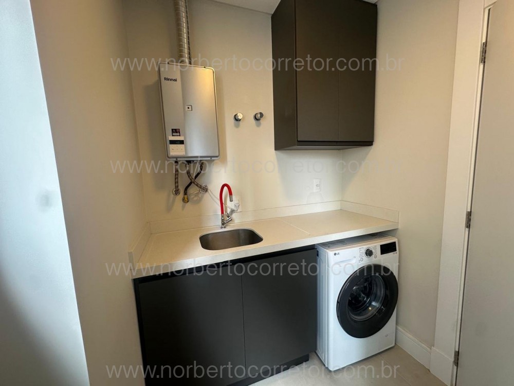 TIMES SQUARE , 2� QUADRA MAR , ITAPEMA SC 