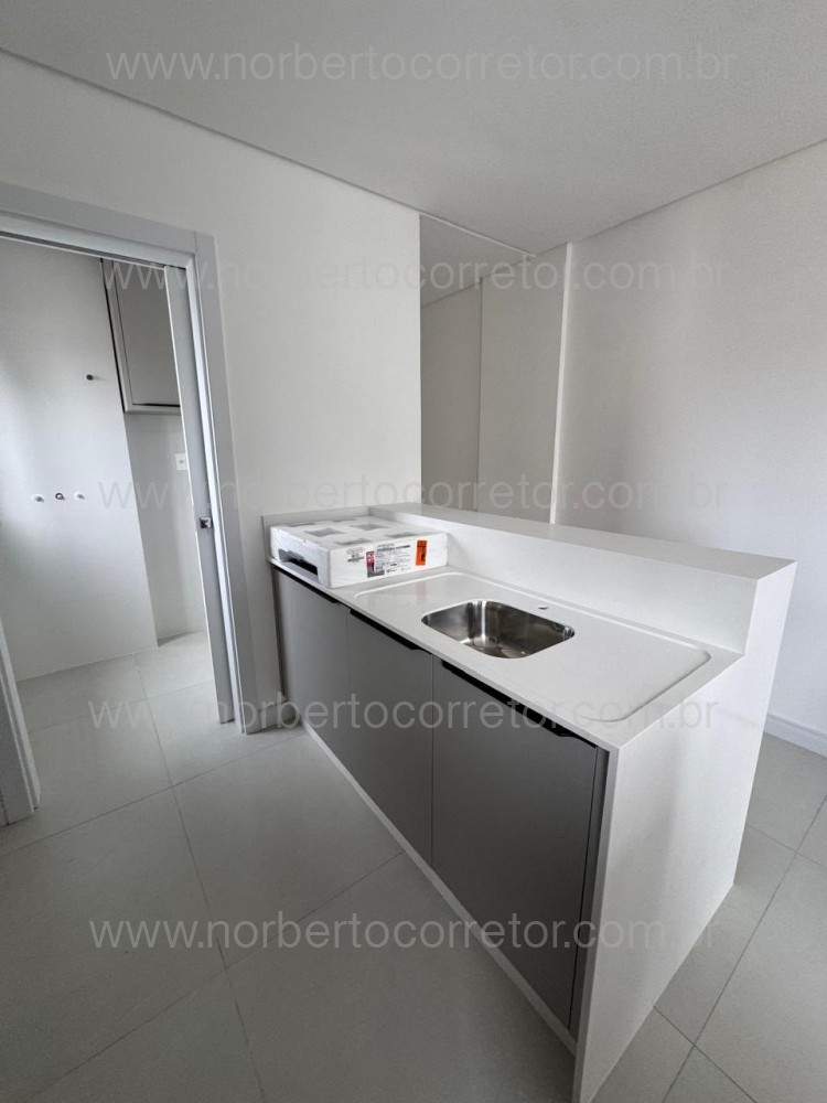 Apartamento 3 su�tes, Meia Praia, Itapema SC