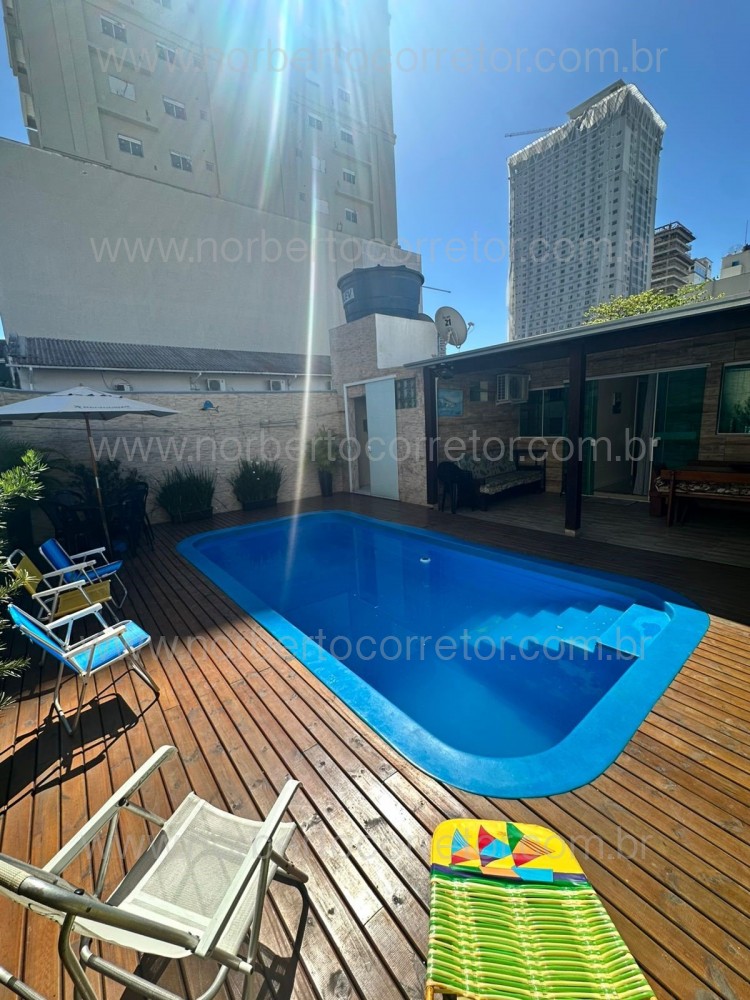 CASA COM PISCINA  03  SUITE TEMPORADA MEIA PRAIA 