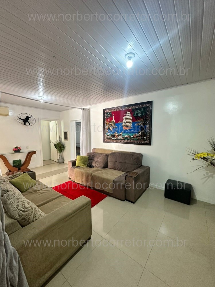 CASA COM PISCINA  03  SUITE TEMPORADA MEIA PRAIA 