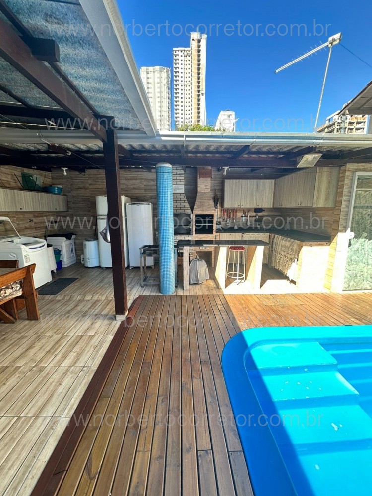 CASA COM PISCINA  03  SUITE TEMPORADA MEIA PRAIA 