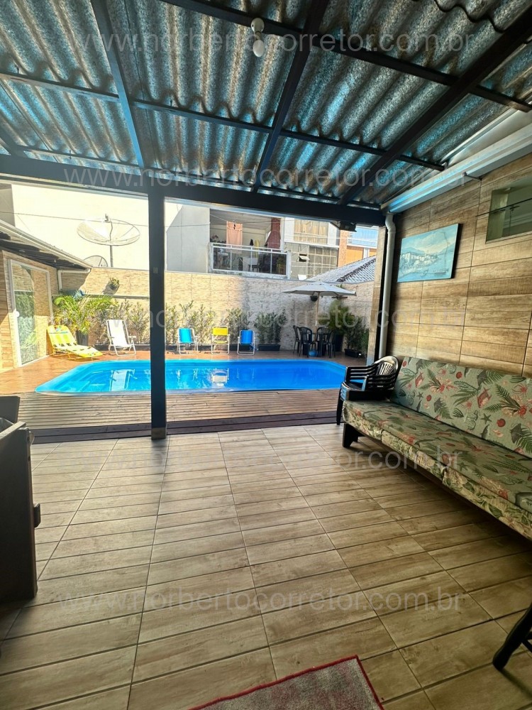 CASA COM PISCINA  03  SUITE TEMPORADA MEIA PRAIA 