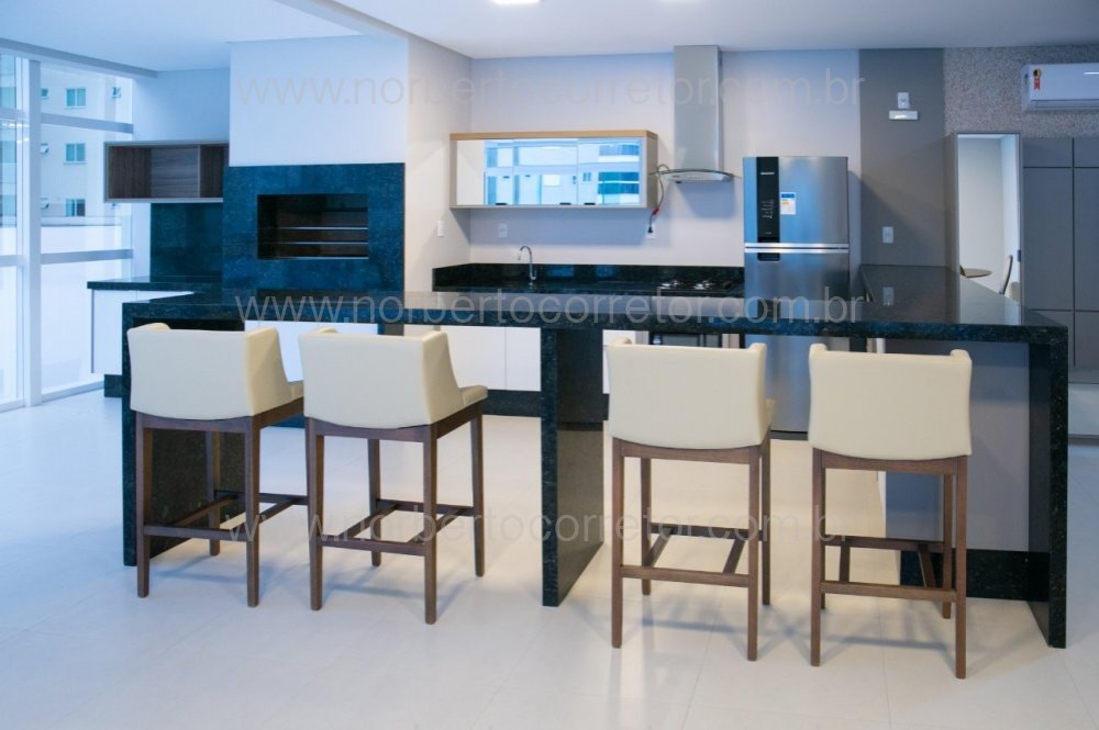 APARTAMENTO A VENDA EM MEIA PRAIA  04 SUTES 