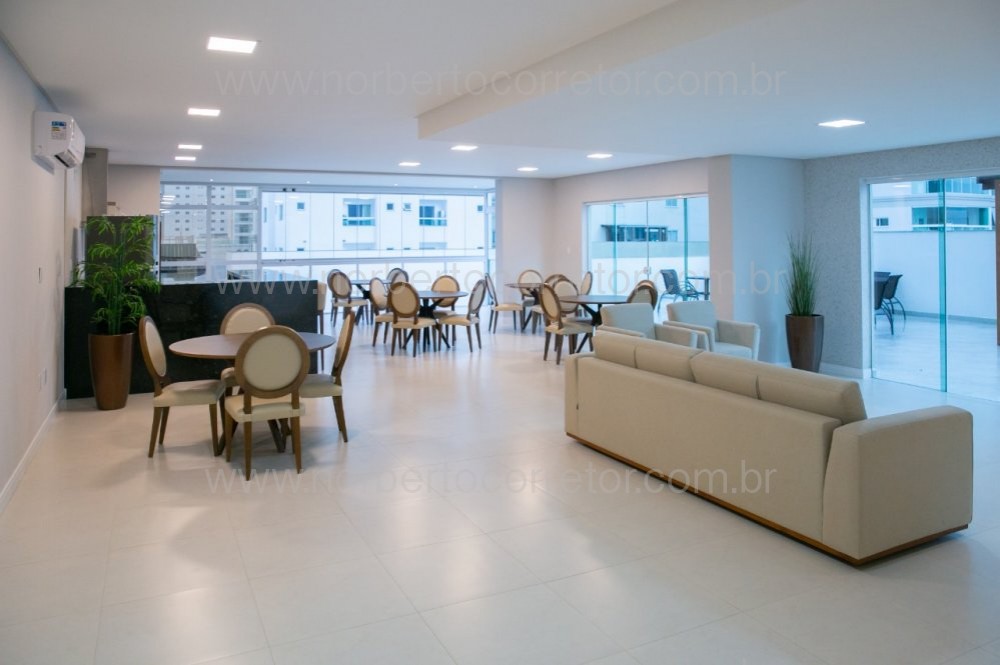 APARTAMENTO A VENDA EM MEIA PRAIA  04 SUTES 