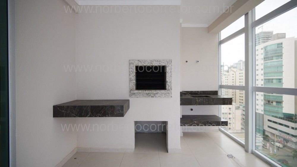 APARTAMENTO A VENDA EM MEIA PRAIA  04 SUTES 