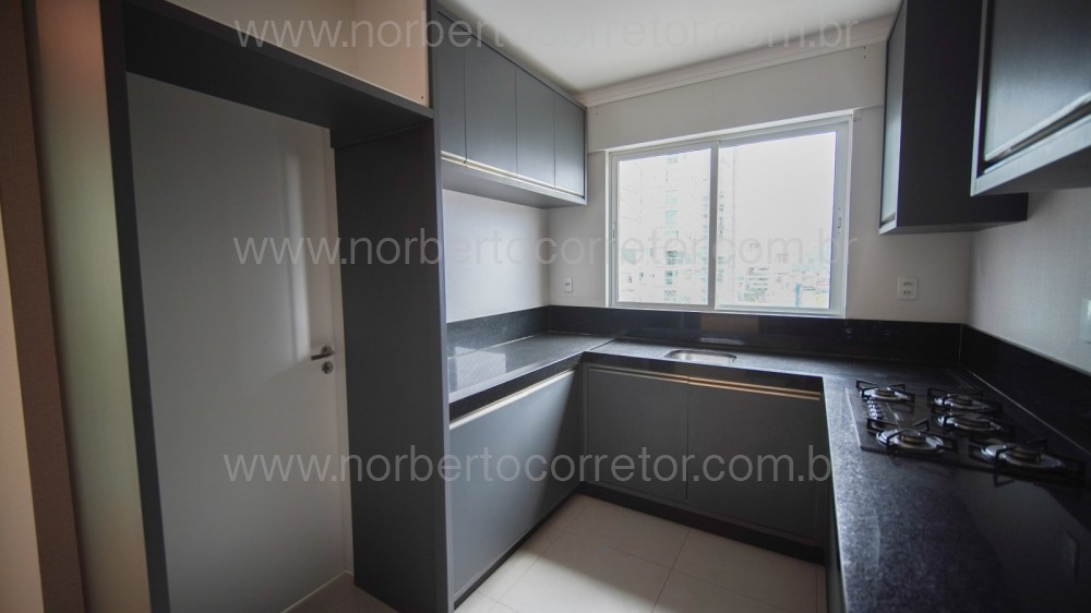 APARTAMENTO A VENDA EM MEIA PRAIA  04 SUTES 