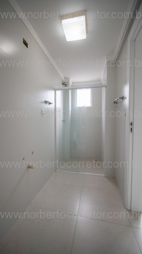 APARTAMENTO A VENDA EM MEIA PRAIA  04 SUTES 