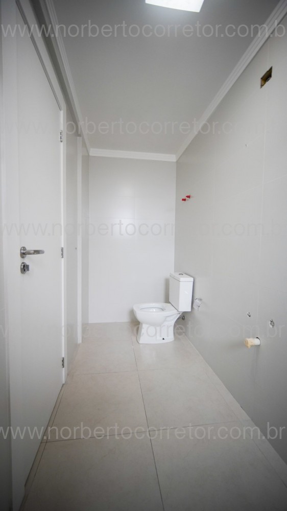 APARTAMENTO A VENDA EM MEIA PRAIA  04 SUTES 