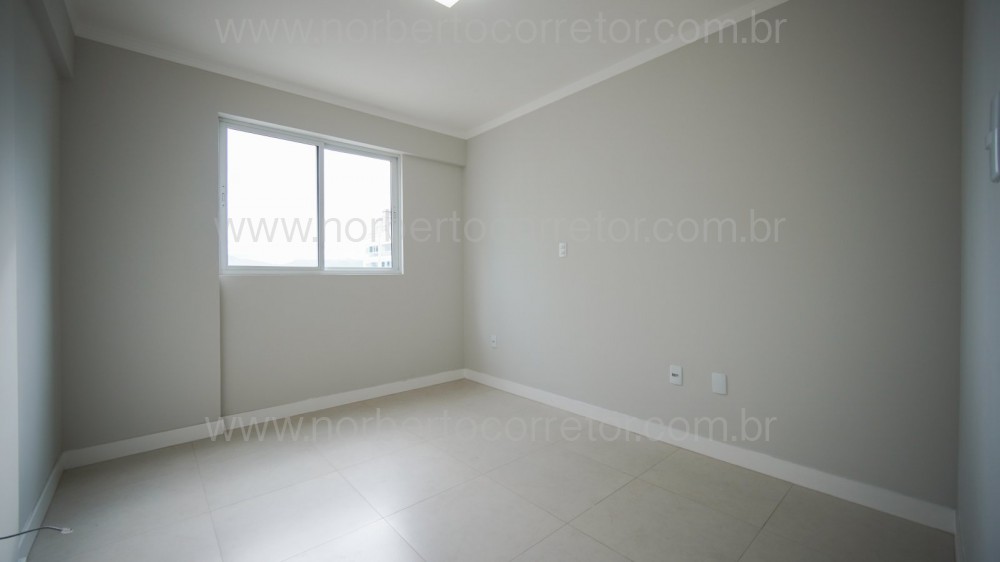 APARTAMENTO A VENDA EM MEIA PRAIA  04 SUTES 