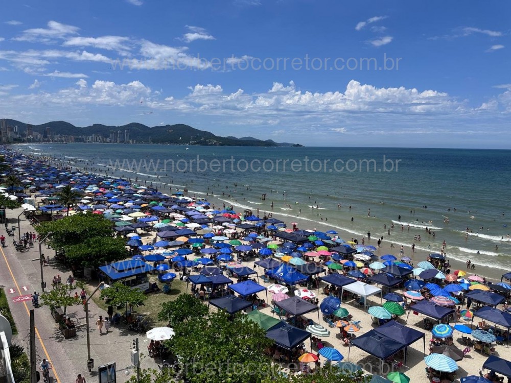 COBERTURA FRENTE MAR MEIA PRAIA