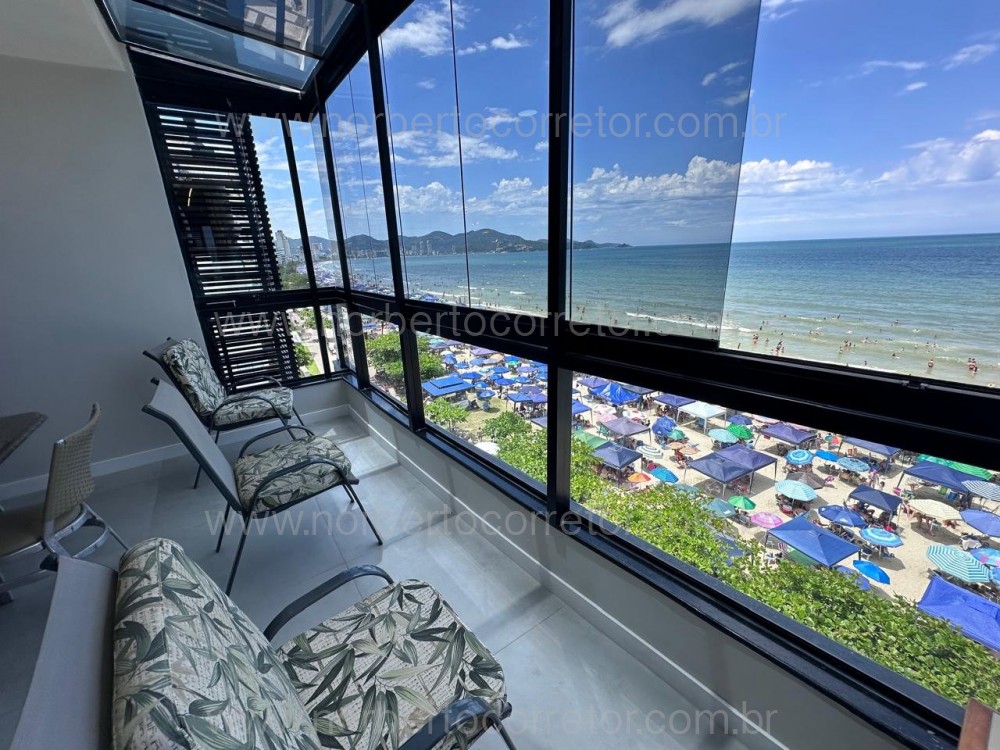 COBERTURA FRENTE MAR MEIA PRAIA