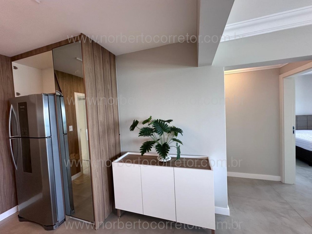 COBERTURA FRENTE MAR MEIA PRAIA