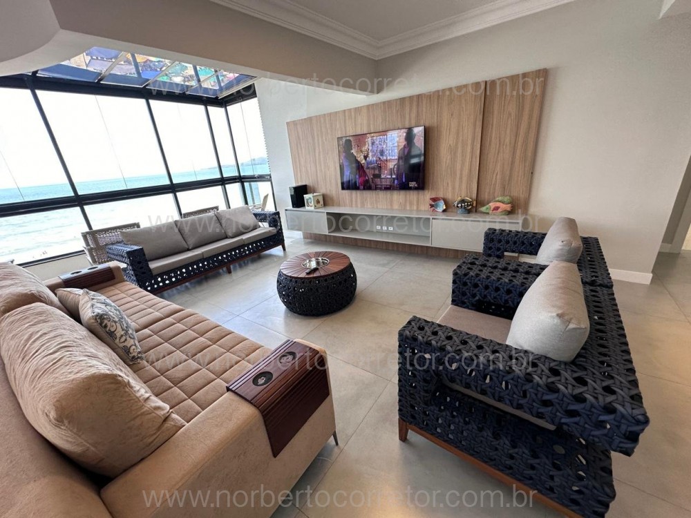 COBERTURA FRENTE MAR MEIA PRAIA