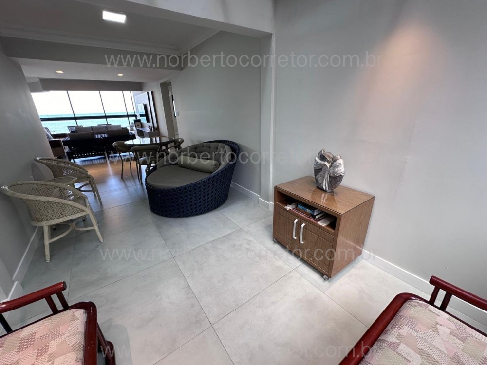 COBERTURA FRENTE MAR MEIA PRAIA