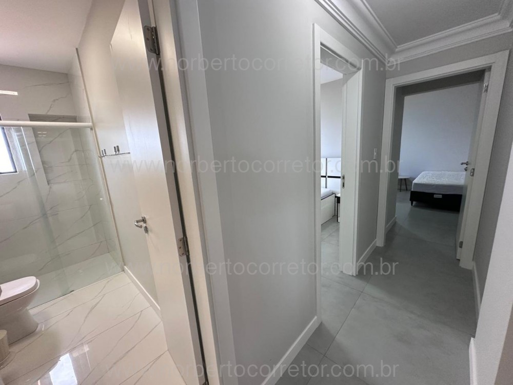 COBERTURA FRENTE MAR MEIA PRAIA