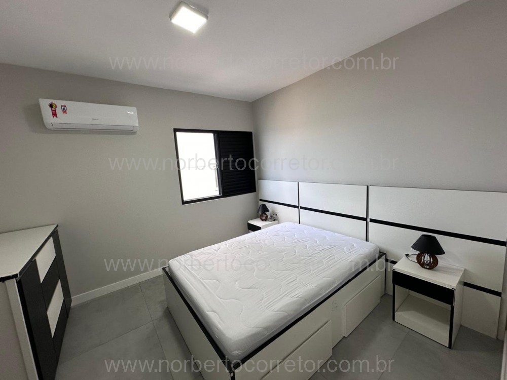 COBERTURA FRENTE MAR MEIA PRAIA