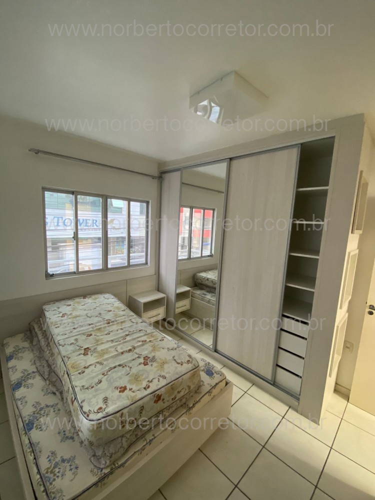 CASA MEIA PRAIA ELIETE 20 PESSOAS 