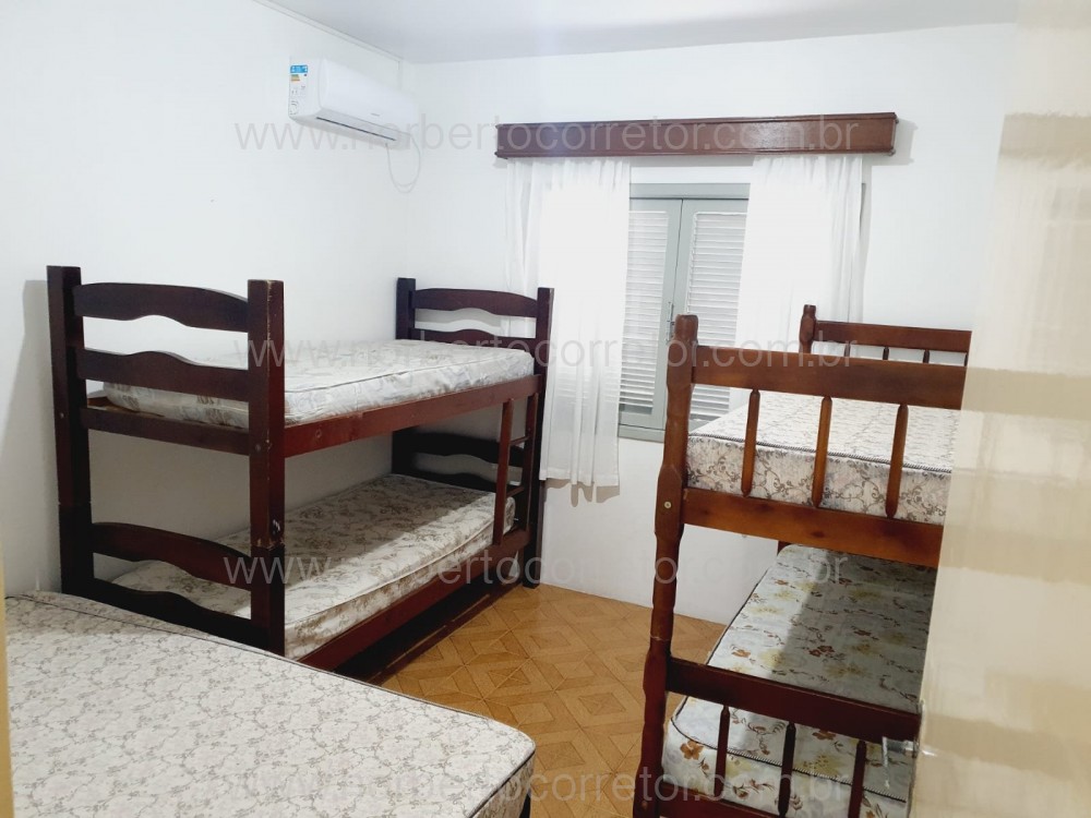 CASA MEIA PRAIA ELIETE 20 PESSOAS 