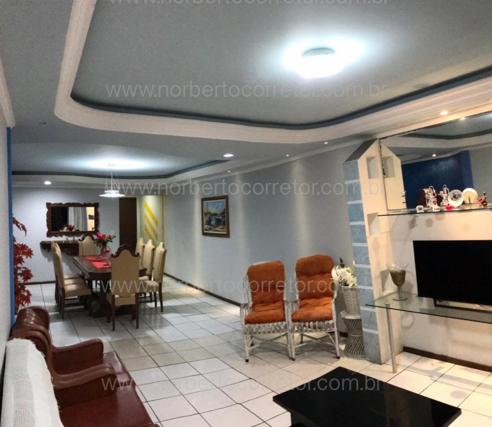 APARTAMENTO FRENTE MAR  MEIA PRAIA