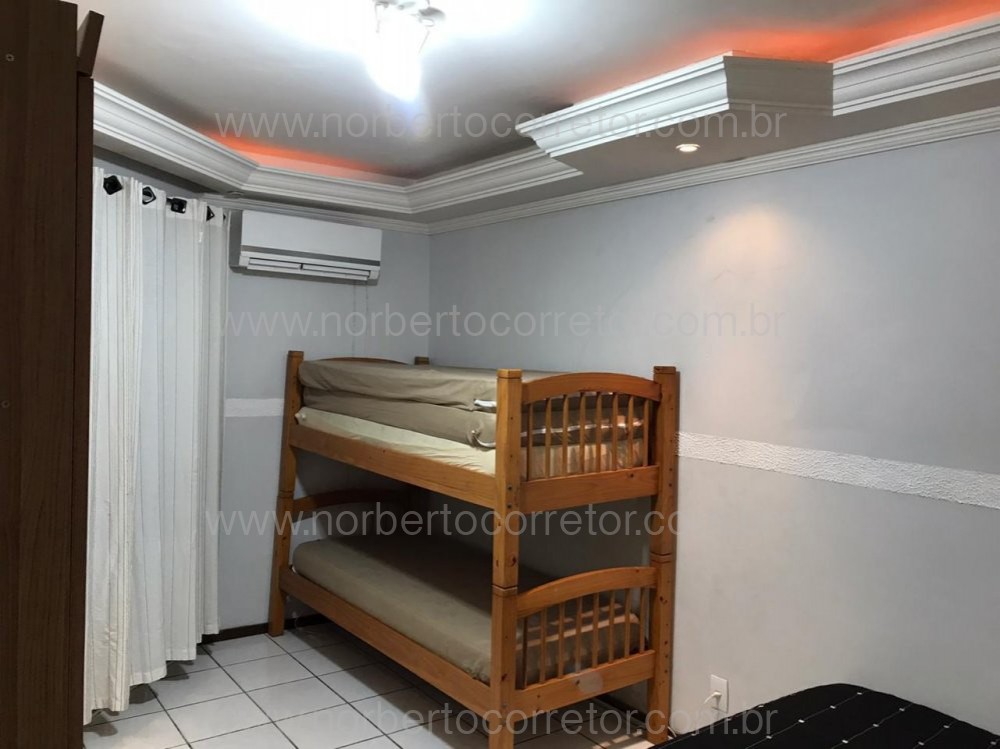 APARTAMENTO FRENTE MAR  MEIA PRAIA
