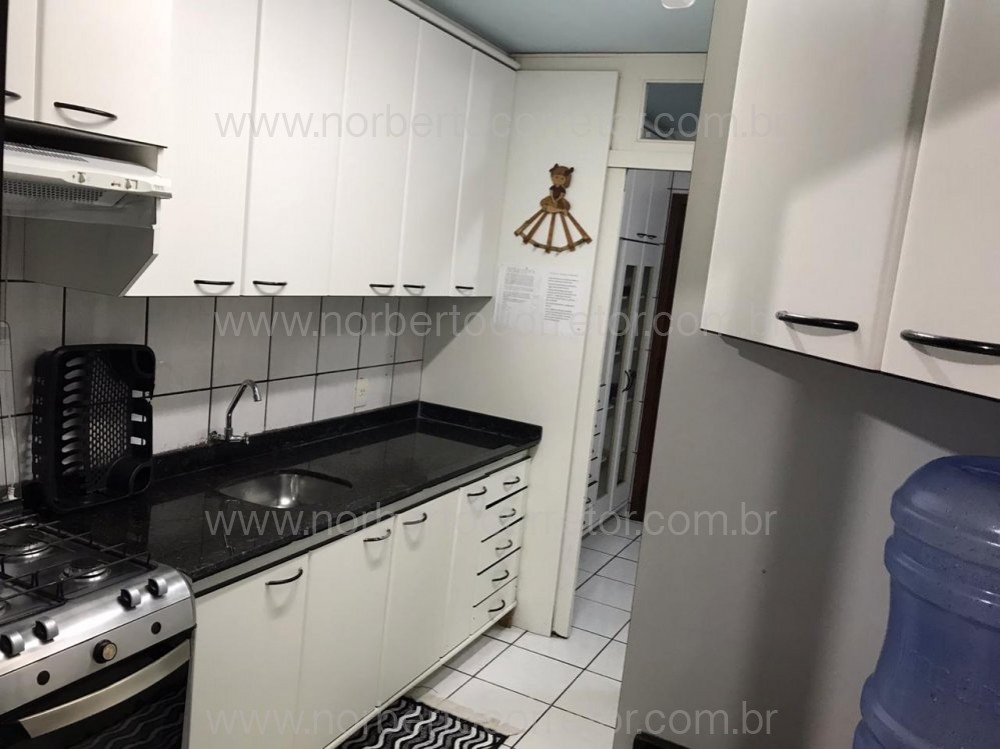 APARTAMENTO FRENTE MAR  MEIA PRAIA