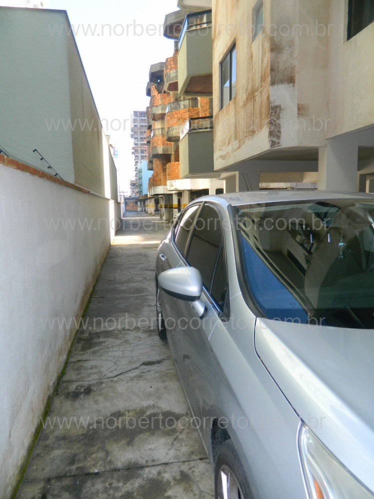 APARTAMENTO FRENTE MAR  MEIA PRAIA