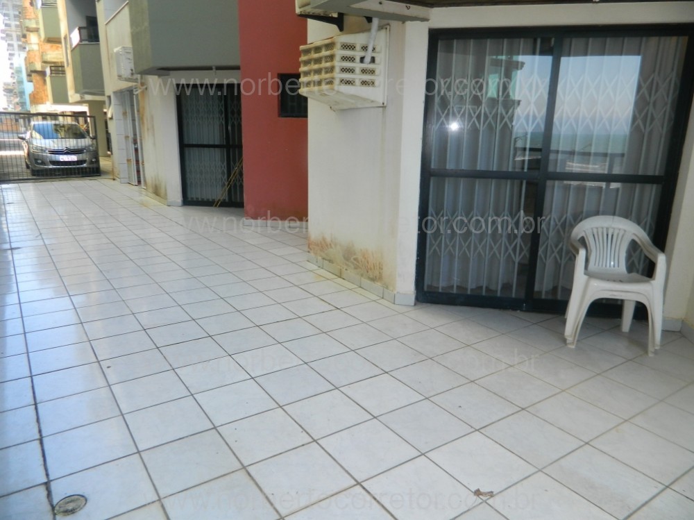 APARTAMENTO FRENTE MAR  MEIA PRAIA